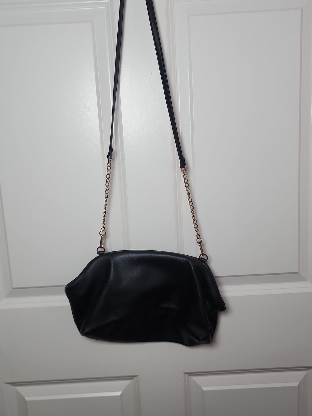 Classic Black Crossbody Bag with Chain Strap